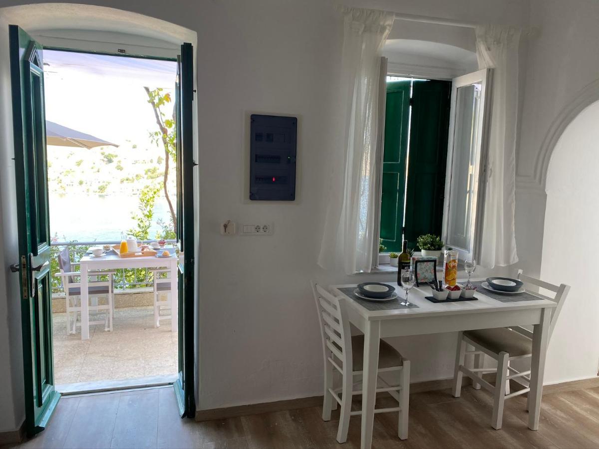 Thodoris Infinity View Apartments Simi Exterior foto