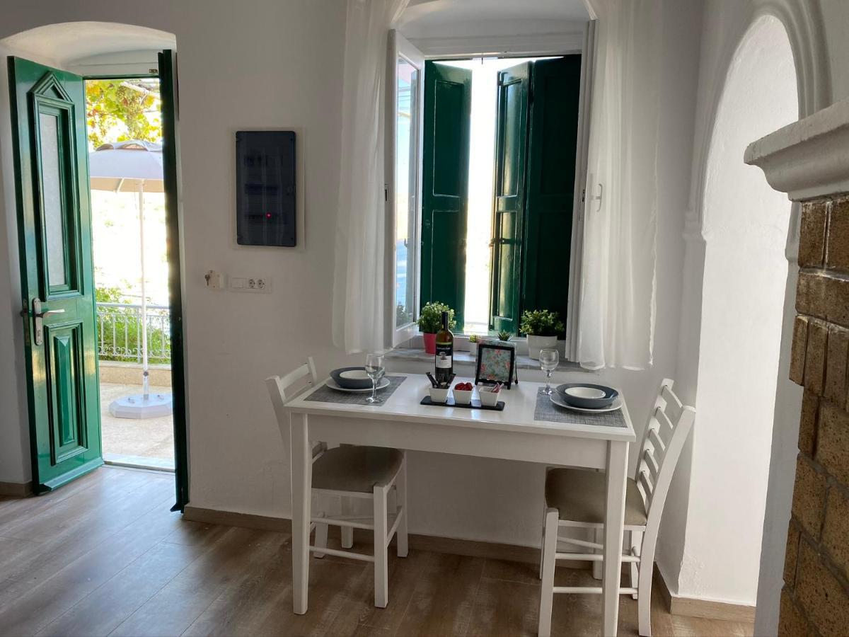 Thodoris Infinity View Apartments Simi Exterior foto